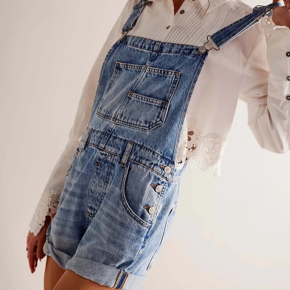 We The Free Light Blue Jean Shorts